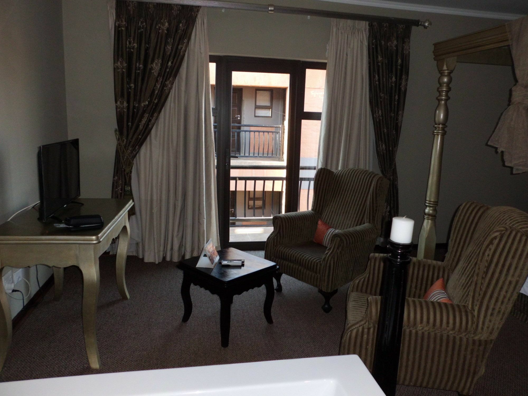 Bains Lodge Bloemfontein Exterior foto